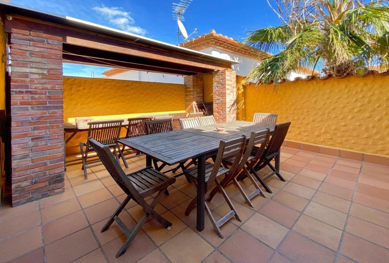 Ampuriahome Villa Hosting 15, Pool & Mooring 艾姆布里亚布拉瓦 外观 照片