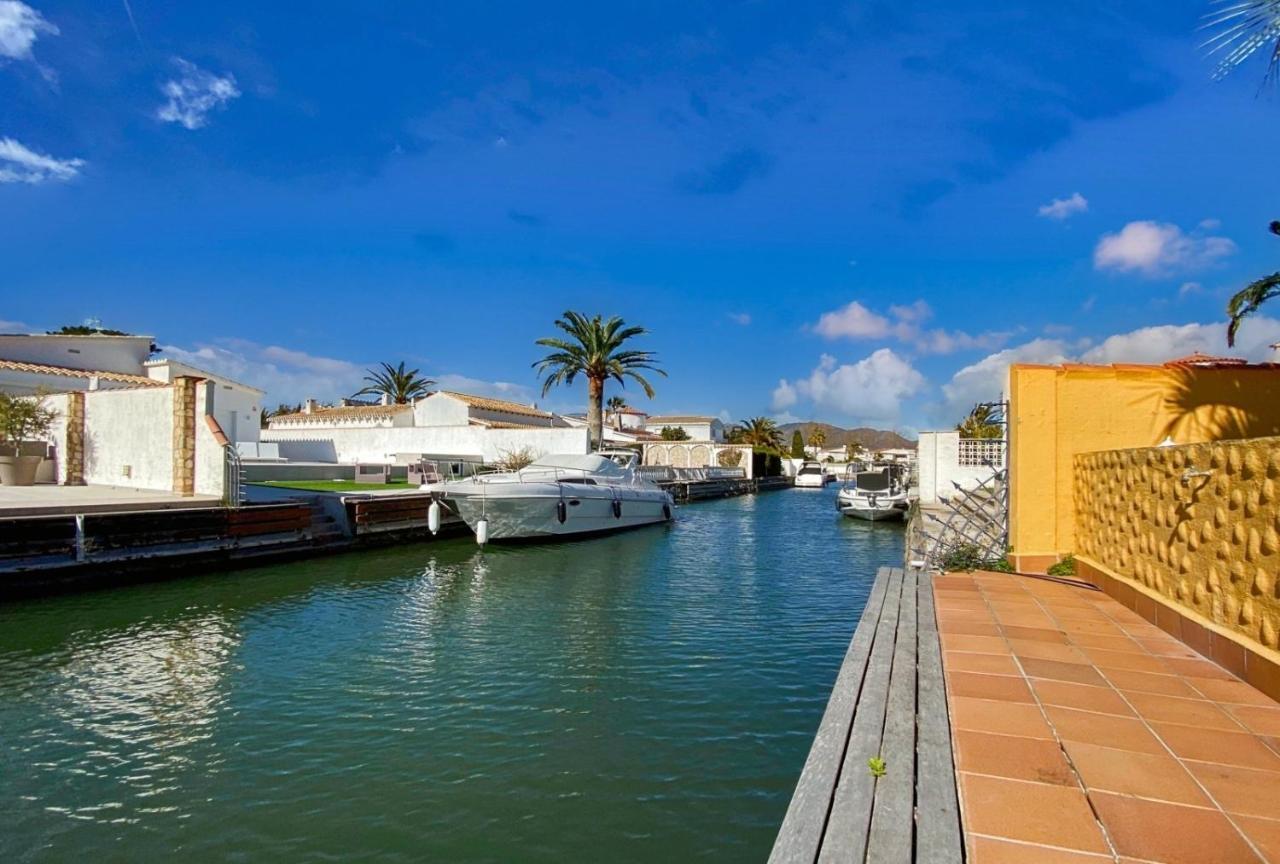 Ampuriahome Villa Hosting 15, Pool & Mooring 艾姆布里亚布拉瓦 外观 照片